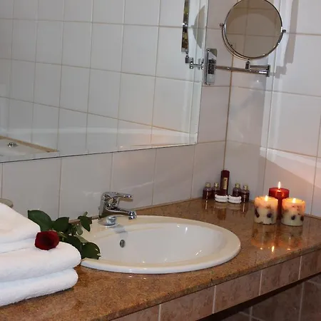 Kendros Hotel 4*