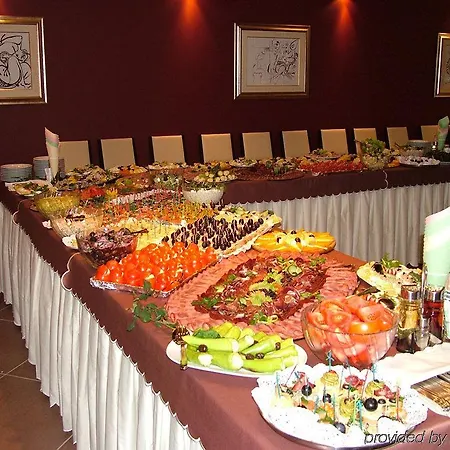 酒店 康多罗斯酒店 4*